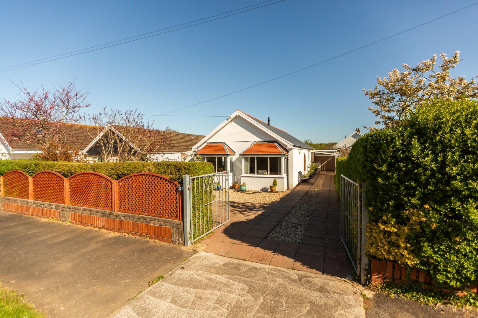 Three Cliffs Drive, Southgate, Swansea, SA3 2BN